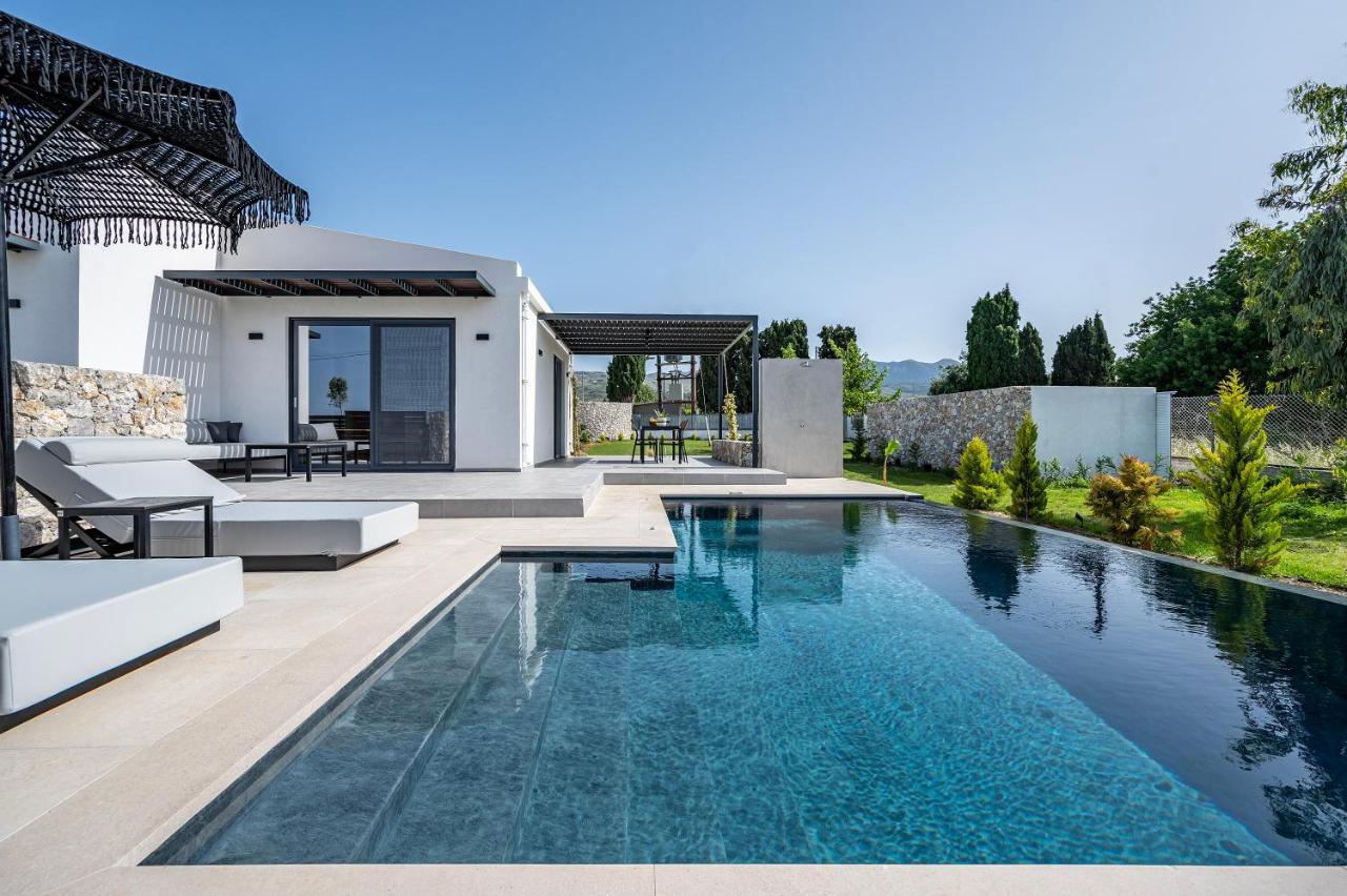 Campo Premium Stay Private Pool Villas คอสทาวน์ ภายนอก รูปภาพ