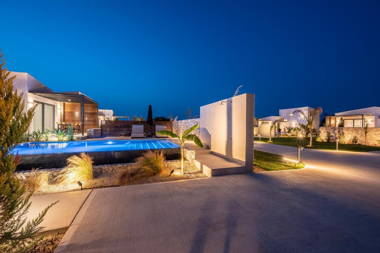 Campo Premium Stay Private Pool Villas คอสทาวน์ ภายนอก รูปภาพ